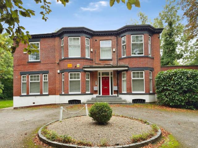 Rushford Avenue, Greater Manchester M19 2 bed flat to rent £1,200 pcm £277 pw