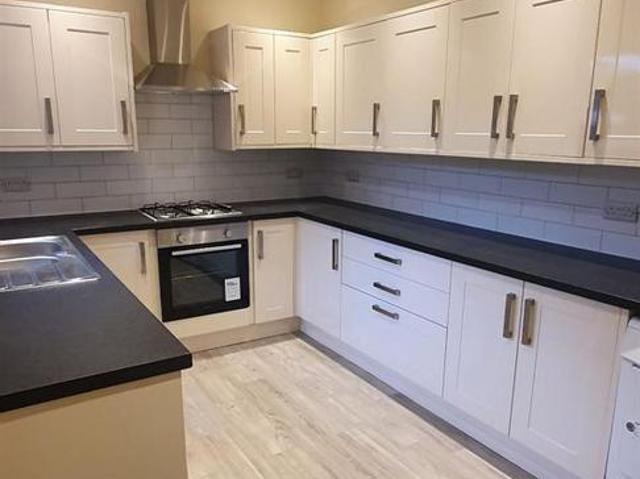 Rusholme Place, Manchester M14 5 bed house to rent £2,925 pcm £675 pw