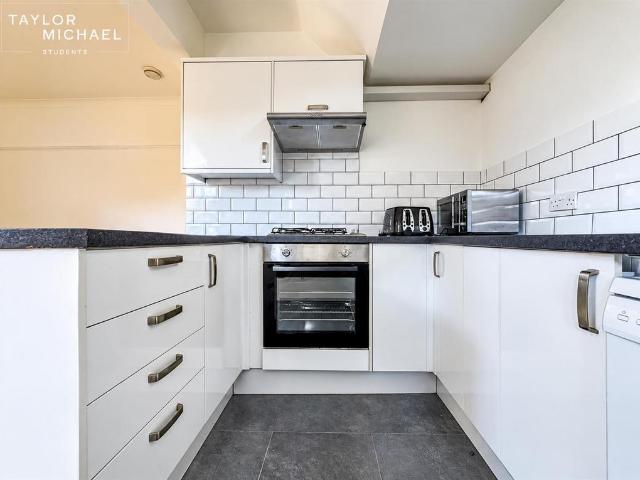 Rushlake Road, Brighton 5 bed semi detached house to rent £3,358 pcm £775 pw