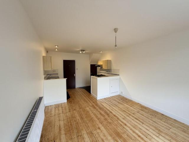 Rushton Place, Woolton 1 bed flat to rent £625 pcm £144 pw