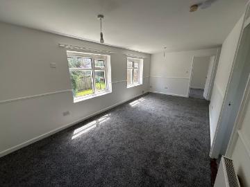Rushy Piece, Birmingham B32, 2 bed flat to rent, £900 pcm | PrimeLocation