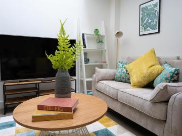 RUSKIN AVENUE, Manchester M14 3 bed flat to rent £2,574 pcm £594 pw