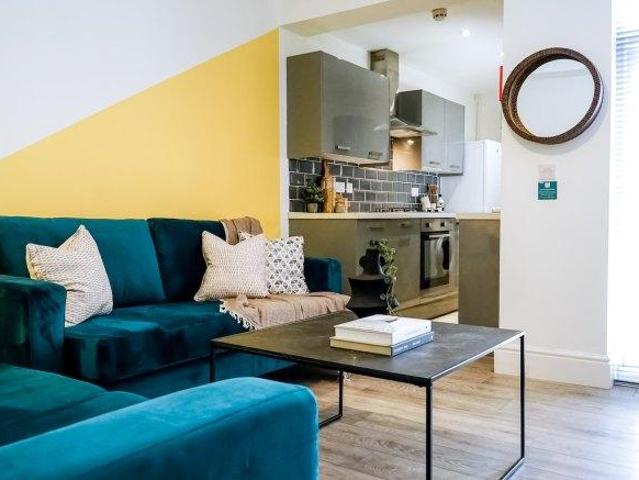 Ruskin Avenue 6 bed house share to rent £4,524 pcm £1,044 pw