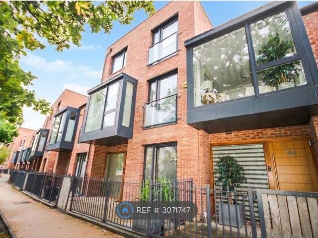 Ruskin Parade, Edgware HA8, 6 bed semi detached house to rent, £3,950 pcm | PrimeLocation