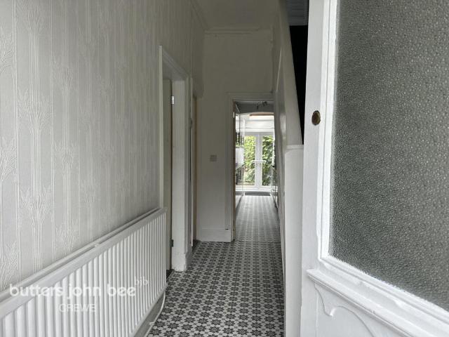 Ruskin Road, Crewe 4 bed terraced house to rent £1,150 pcm £265 pw