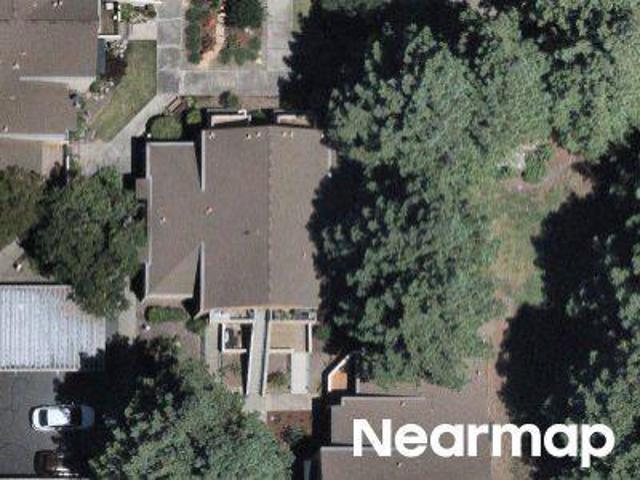 Russell Ave Apt 136