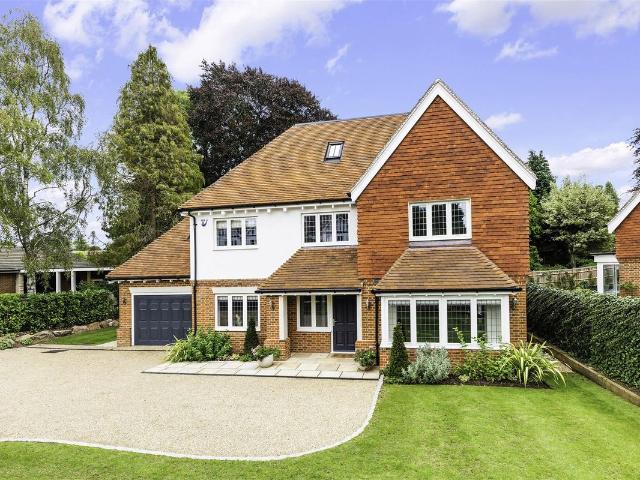 Russell Close, Walton On The Hill, Tadworth KT20, 5 bed detached house to rent, £5,500 pcm | PrimeLocation