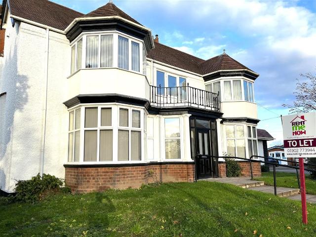 Russell House, Bakers Way Codsall, Wolverhampton WV8, 2 bed flat to rent, £925 pcm | PrimeLocation