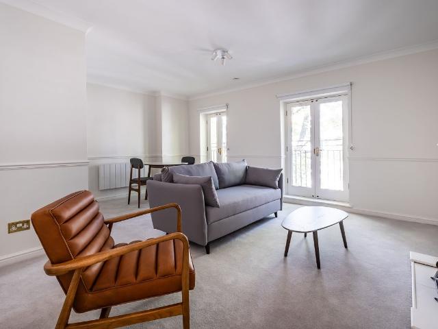 Russell Road, London W14, 1 bed flat to rent, £2,600 pcm | PrimeLocation