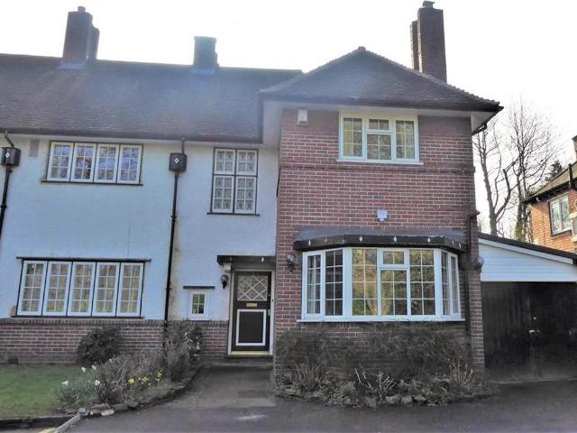 Russell Road, Moseley, Birmingham. 3 bed semi detached house to rent £1,800 pcm £415 pw