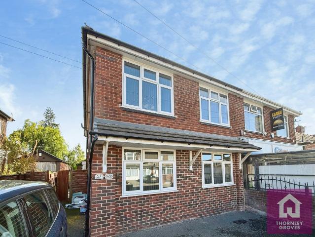 Russell Road, Salford, Greater Manchester M6, 2 bed flat to rent, £995 pcm | PrimeLocation