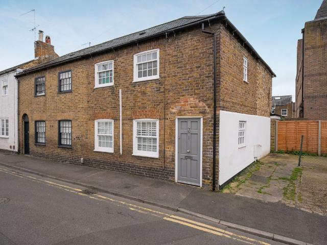 Russell Street, Windsor SL4, 3 bed property to rent, £2,595 pcm | PrimeLocation