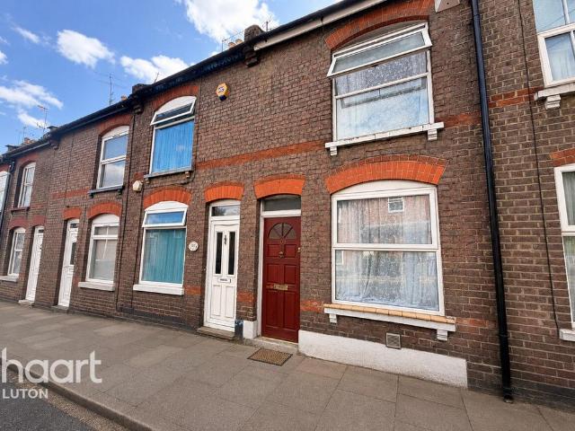 Russell Street, LUTON 2 bed terraced house to rent £1,300 pcm £300 pw