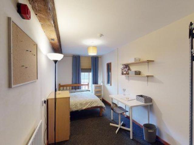 Russell Street, Nottingham, Nottingham NG7, 6 bed flat to rent, £563 pppm | PrimeLocation
