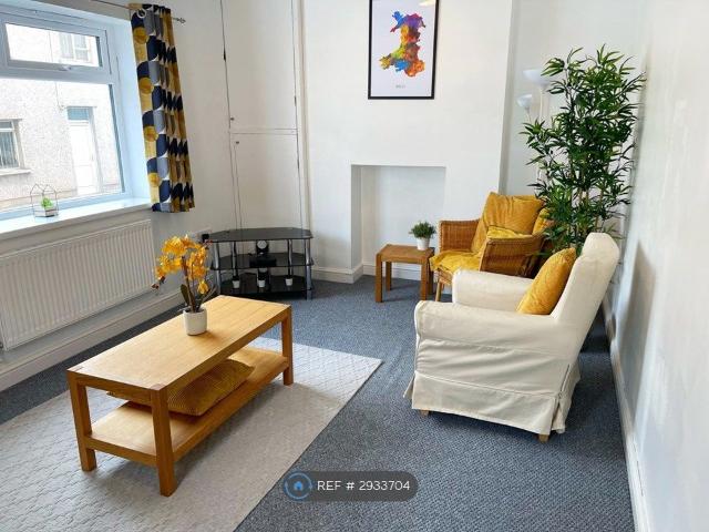 Russell Street, Pontnewydd, Cwmbran NP44, 2 bed terraced house to rent, £1,045 pcm | PrimeLocation