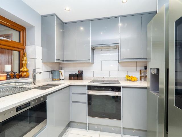 Russell Way, Sutton SM1, 2 bed terraced house to rent, £2,200 pcm | PrimeLocation