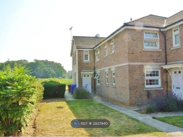 Russet Drive, Red Lodge, Bury St. Edmunds IP28, 2 bed flat to rent, £1,100 pcm | PrimeLocation