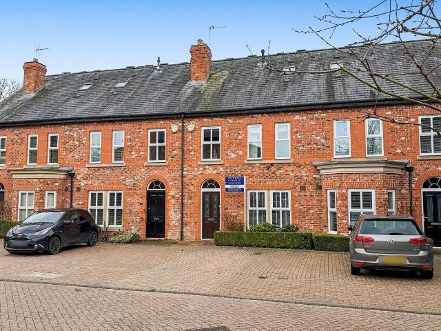 Russet Way, Alderley Edge SK9, 3 bed town house to rent, £2,000 pcm | PrimeLocation