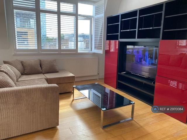 Rutherford Court, London, SW19 1 bed flat to rent £2,000 pcm £462 pw