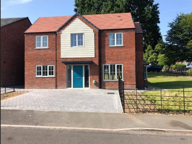 Rutland Avenue, Rugeley. 3 bed detached house to rent £1,495 pcm £345 pw