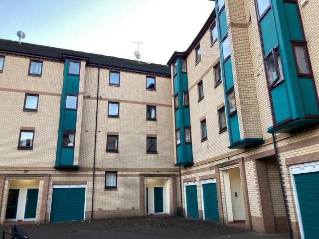 Rutland Court, Glasgow, G51 1JZ, United Kingdom | 2 bed apartment for rent #137835533 | Rentberry