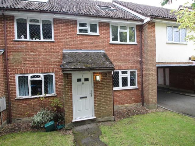 Rutland Gardens, Hemel Hempstead, Hertfordshire HP2, 2 bed flat to rent, £1,525 pcm | PrimeLocation