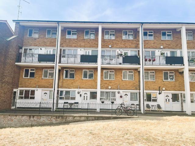 Rutland Gate, Belvedere DA17, 2 bed maisonette to rent, £1,650 pcm | PrimeLocation