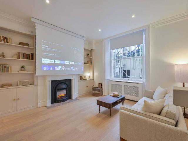 Rutland Gate, Knightsbridge, London SW7, Studio to rent, £4,074 pcm | PrimeLocation