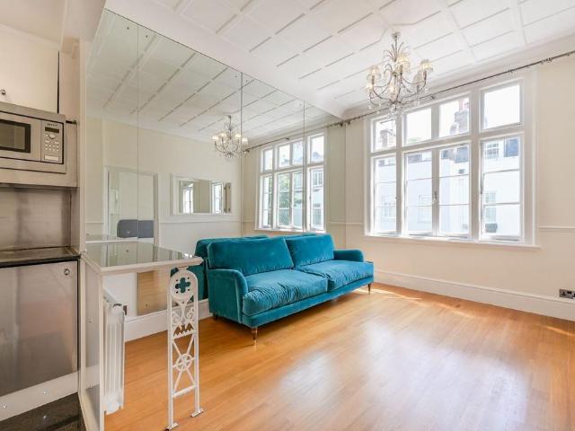 Rutland Gate, Knightsbridge, London, SW7 1 bed flat to rent £4,334 pcm £1,000 pw