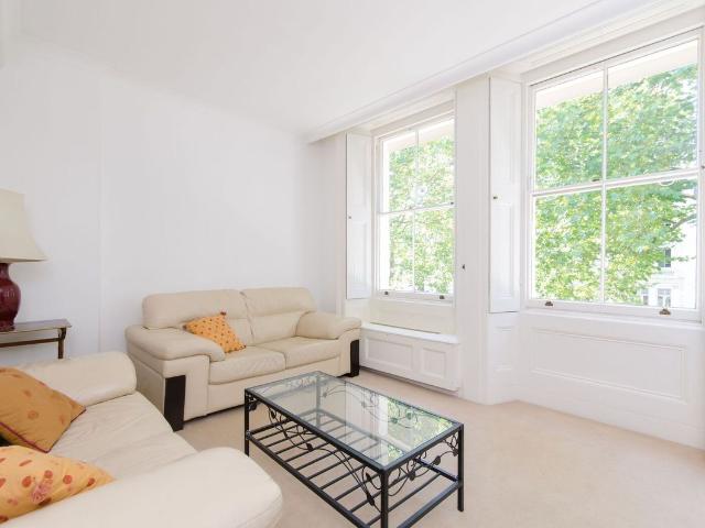 Rutland Gate, Knightsbridge, London SW7, 2 bed flat to rent, £6,500 pcm | PrimeLocation