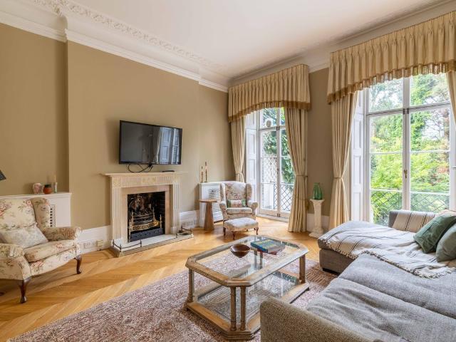 Rutland Gate, Knightsbridge, London SW7, 3 bed flat to rent, £6,000 pcm | PrimeLocation
