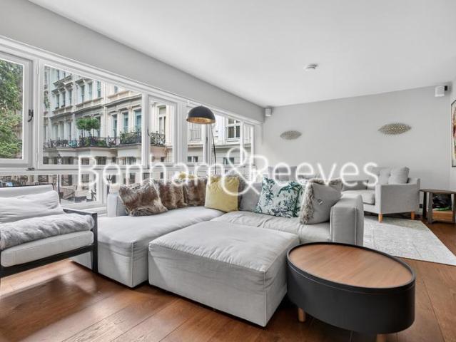 Rutland Gate House, Knightsbridge SW7 3 bed apartment to rent £9,945 pcm £2,295 pw