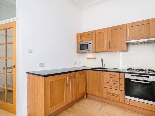 Rutland Gate, South Kensington SW7, 2 bed maisonette to rent, £3,900 pcm | PrimeLocation