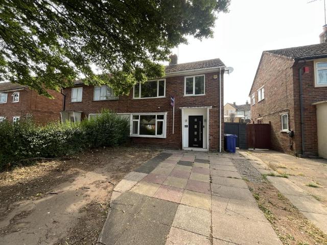Rutland Place, Stourbridge, DY8 3 bed semi detached house to rent £1,295 pcm £299 pw