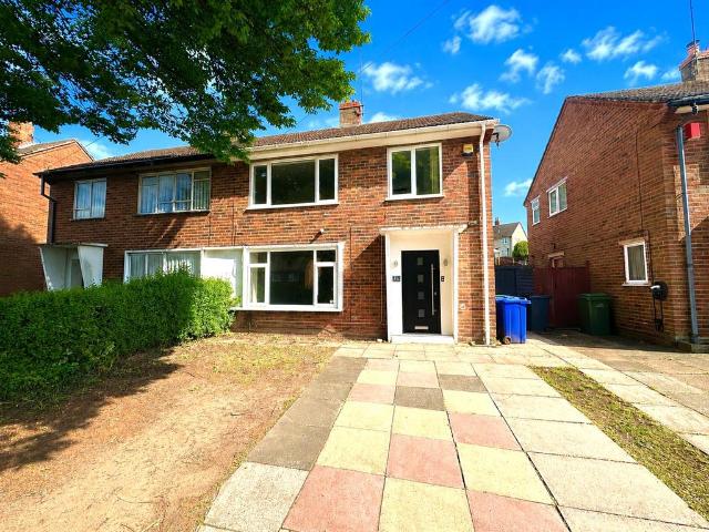 Rutland Place, Stourbridge 3 bed semi detached house to rent £1,295 pcm £299 pw