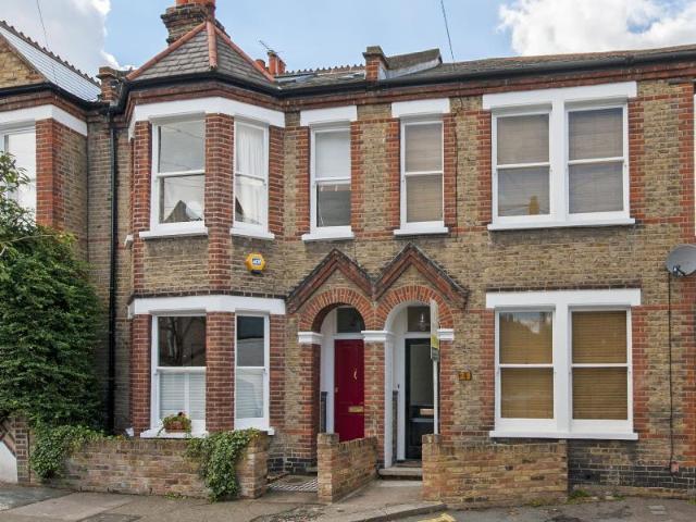Ruvigny Gardens, SW15 3 bed terraced house to rent £3,750 pcm £865 pw