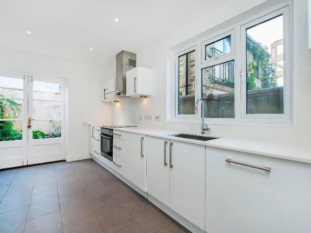 Ruvigny Gardens SW15, 3 bed property to rent, £3,600 pcm | PrimeLocation