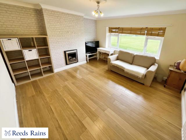 Rydal Way, Staffordshire ST5 1 bed apartment to rent £700 pcm £162 pw