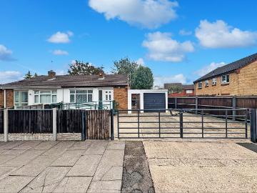 Rydal Avenue, NOTTINGHAM NG10 2 bed semi detached bungalow to rent £1,295 pcm £299 pw