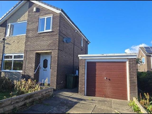 Rydal Drive, Huddersfield, HD5 3 bed detached house to rent £1,100 pcm £254 pw