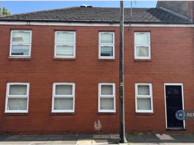 Rydal St, Carlisle, CA1 2 bed flat to rent £750 pcm £173 pw