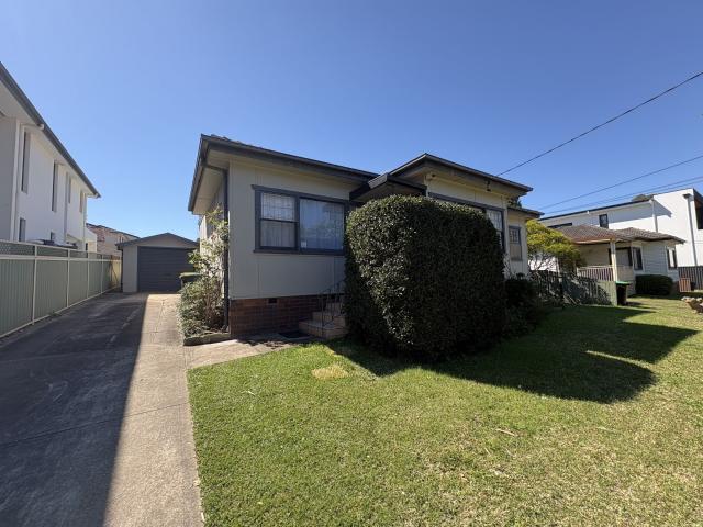 Rydalmere, 6 Parkland Avenue