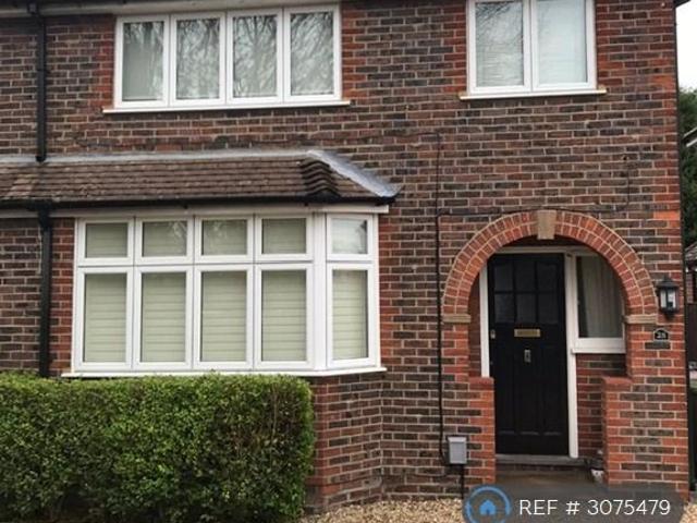 Rydes Avenue, Guildford, GU2 3 bed semi detached house to rent £2,395 pcm £553 pw
