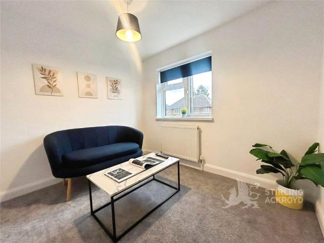 Rydes Avenue, Guildford, Surrey, GU2 9SR