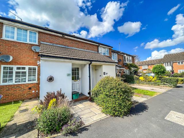 Ryder Close, Hertford SG13, 1 bed maisonette to rent, £1,200 pcm | PrimeLocation
