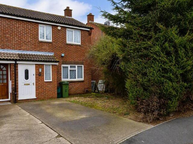 Rye Avenue, Cheltenham GL51 3 bed end of terrace house to rent £1,150 pcm £265 pw