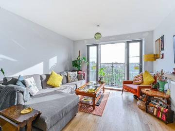 Rye Hill Park, Nunhead, London SE15, 2 bed flat to rent, £2,200 pcm | PrimeLocation