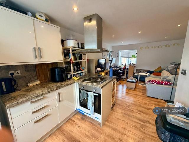 Rye Lane, London, SE15 1 bed flat to rent £1,700 pcm £392 pw