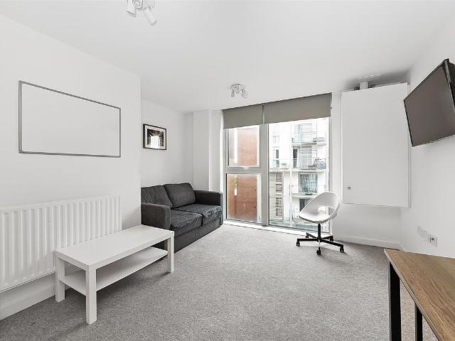 Rye Lane, London SE15, 1 bed flat to rent, £1,750 pcm | PrimeLocation