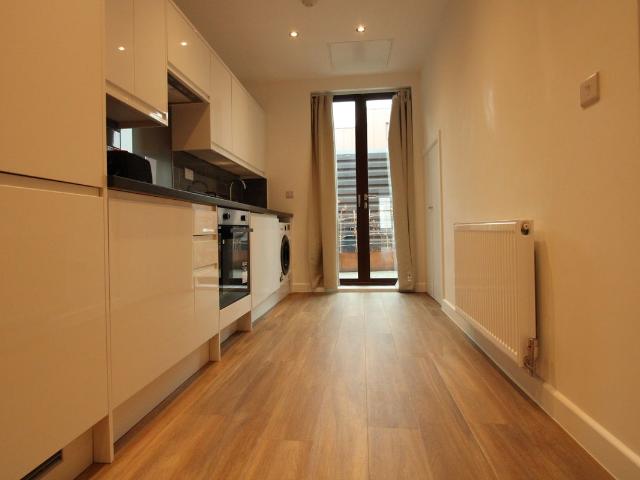 Rye Lane, London SE15, 1 bed flat to rent, £1,800 pcm | PrimeLocation